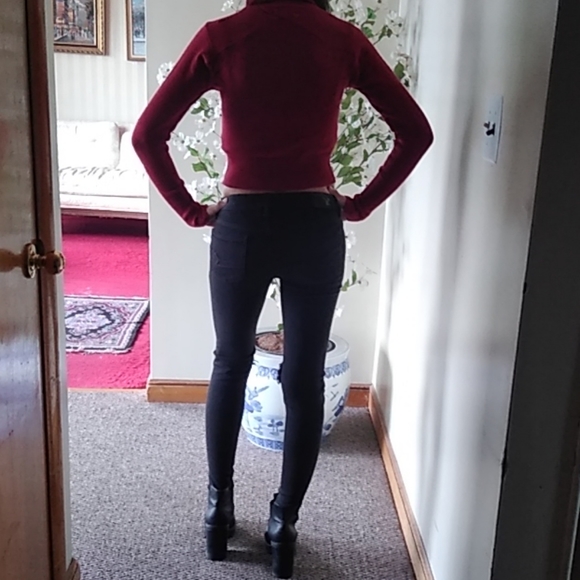 Maroon turtleneck crop top sweater - Picture 3 of 4